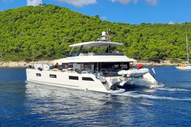Power Catamaran image