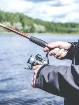 Top 5 fish sailing tips to keep your crew well-fed on a yacht charter