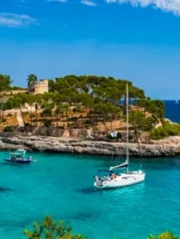 Bareboat Charter Mallorca Guide: Top Anchorages & Sailing Tips