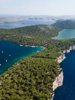 Kornati Islands Sailing Guide: Navigate Croatia's Pristine Archipelago on a Yacht or Catamaran